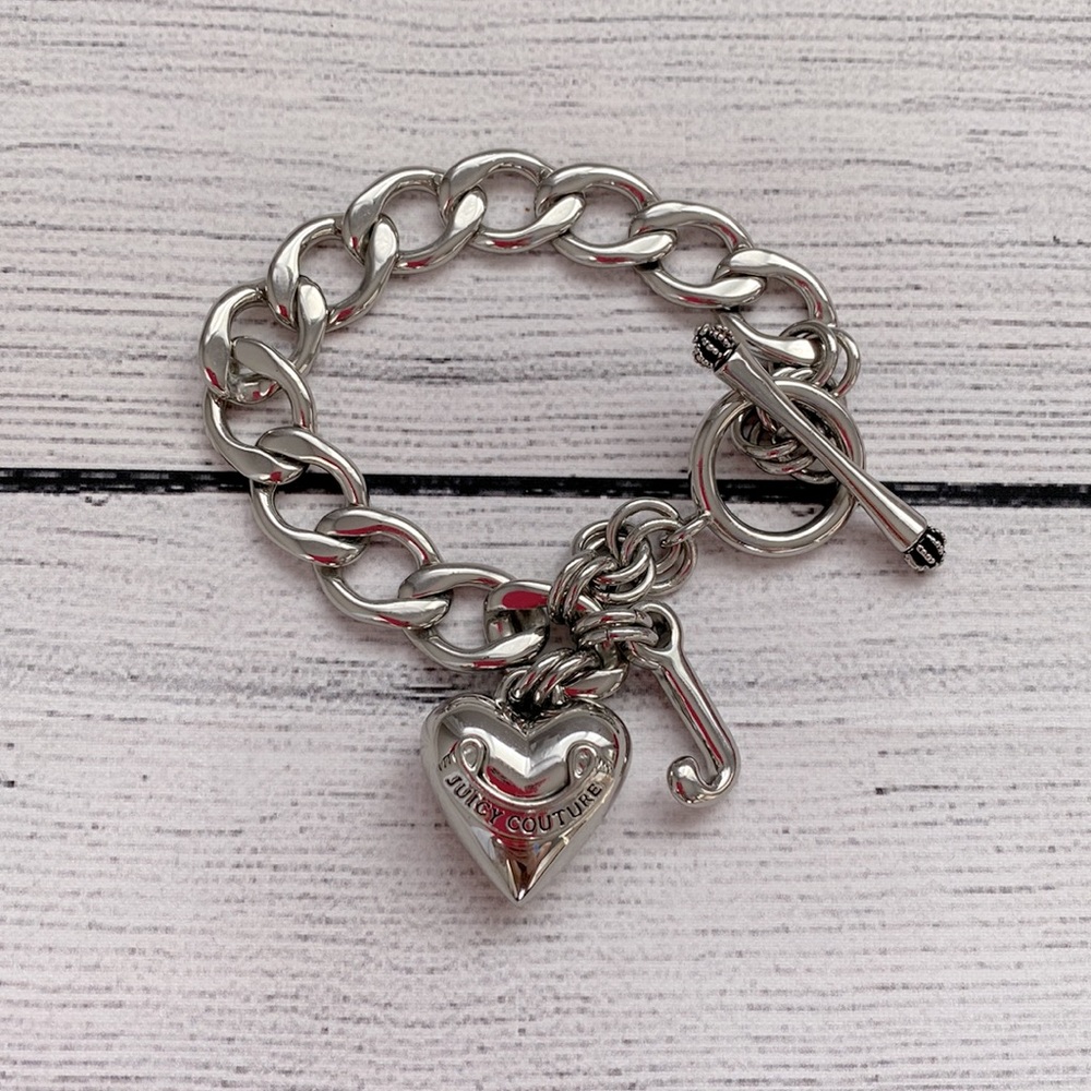 NWT Juicy Couture Silver Link Bracelet!